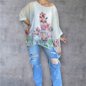 Blusa blanca con flores